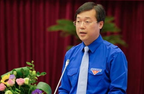 Làm người, làm việc rồi mới làm cán bộ - Ảnh 1. Làm người, làm việc rồi mới làm cán bộ - Ảnh 1.