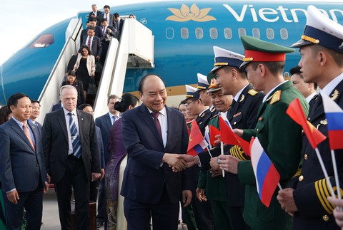 Thủ tướng Nguyễn Xuân Phúc tới Saint Petersburg, bắt đầu thăm LB Nga - Ảnh 2. Thủ tướng Nguyễn Xuân Phúc tới Saint Petersburg, bắt đầu thăm LB Nga - Ảnh 2.
