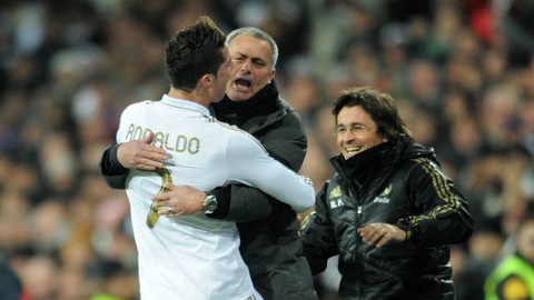 HLV Mourinho tiết lộ việc Ronaldo rủ ông sang Juventus - Ảnh 1. HLV Mourinho tiết lộ việc Ronaldo rủ ông sang Juventus - Ảnh 1.