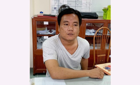 Bắt nghi phạm sát hại người chạy xe ôm rồi giấu xác trong bụi cây - Ảnh 1. Bắt nghi phạm sát hại người chạy xe ôm rồi giấu xác trong bụi cây - Ảnh 1.
