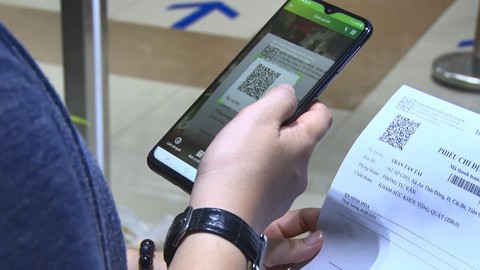 Bệnh viện thu viện phí bằng cà thẻ, quét QR Code - Ảnh 4. Bệnh viện thu viện phí bằng cà thẻ, quét QR Code - Ảnh 4.