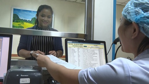 Bệnh viện thu viện phí bằng cà thẻ, quét QR Code - Ảnh 2. Bệnh viện thu viện phí bằng cà thẻ, quét QR Code - Ảnh 2.