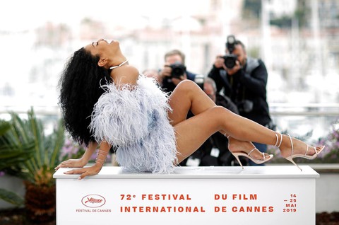 Chuyện tình phụ nữ chuyển giới nhận nhiều ngợi khen ở Cannes - Ảnh 2. Chuyện tình phụ nữ chuyển giới nhận nhiều ngợi khen ở Cannes - Ảnh 2.