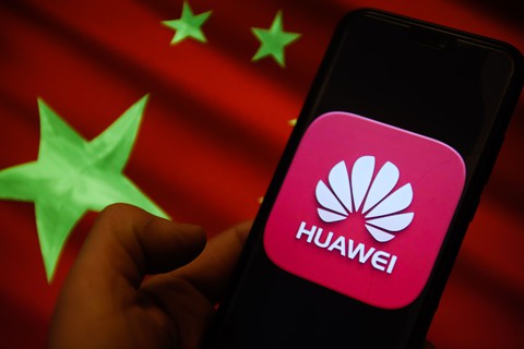 Ai sẽ hưởng lợi khi Huawei gặp khó? - Ảnh 1. Ai sẽ hưởng lợi khi Huawei gặp khó? - Ảnh 1.