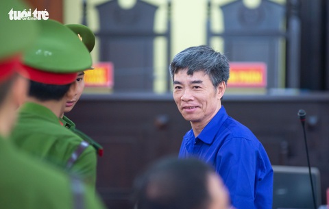 Bồi thường sai, hàng loạt cựu cán bộ tỉnh Sơn La hầu tòa - Ảnh 1. Bồi thường sai, hàng loạt cựu cán bộ tỉnh Sơn La hầu tòa - Ảnh 1.