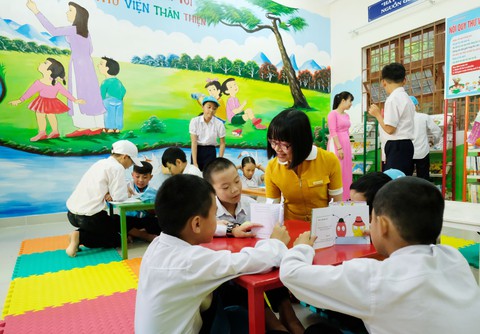 Tặng 51.000 cuốn sách cho trẻ em - Ảnh 1. Tặng 51.000 cuốn sách cho trẻ em - Ảnh 1.