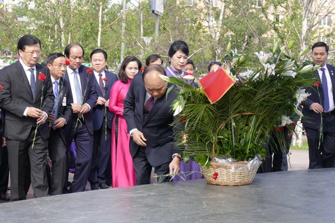 Phấn đấu kim ngạch Việt - Nga 10 tỉ USD vào năm 2020 - Ảnh 4. Phấn đấu kim ngạch Việt - Nga 10 tỉ USD vào năm 2020 - Ảnh 4.