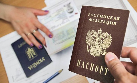 Nga tiếp tục thử lửa tân chính quyền Ukraine - Ảnh 1. Nga tiếp tục thử lửa tân chính quyền Ukraine - Ảnh 1.
