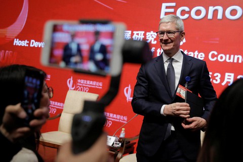 Nhiều ‘fan cứng’ của Apple tại Trung Quốc đã chuyển sang dùng Huawei - Ảnh 1. Nhiều ‘fan cứng’ của Apple tại Trung Quốc đã chuyển sang dùng Huawei - Ảnh 1.