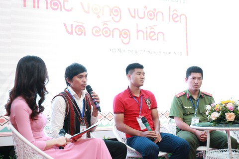 10 năm giải thưởng Vừ A Dính đồng hành cùng đồng bào dân tộc thiểu số - Ảnh 1. 10 năm giải thưởng Vừ A Dính đồng hành cùng đồng bào dân tộc thiểu số - Ảnh 1.