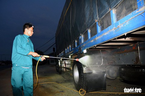 TP.HCM lập 2 chốt kiểm dịch chống dịch tả heo châu Phi - Ảnh 1. TP.HCM lập 2 chốt kiểm dịch chống dịch tả heo châu Phi - Ảnh 1.