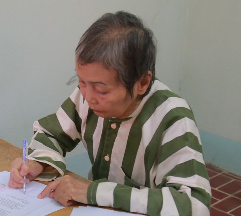 Chân dung 4 nữ nghi phạm bị khởi tố vụ xác chết trong bêtông - Ảnh 6. Chân dung 4 nữ nghi phạm bị khởi tố vụ xác chết trong bêtông - Ảnh 6.