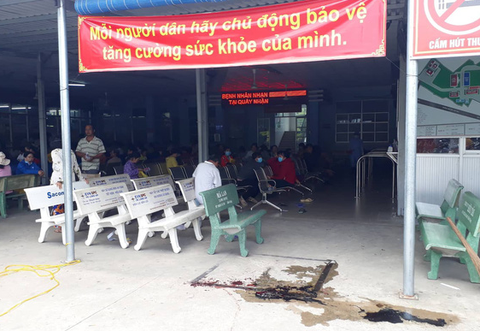 Nghi vợ ngoại tình, đâm chết người đi cùng vợ ngay bệnh viện - Ảnh 1. Nghi vợ ngoại tình, đâm chết người đi cùng vợ ngay bệnh viện - Ảnh 1.