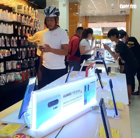 Nghỉ chơi Huawei: Mỹ gọi, ai trả lời? - Ảnh 2. Nghỉ chơi Huawei: Mỹ gọi, ai trả lời? - Ảnh 2.