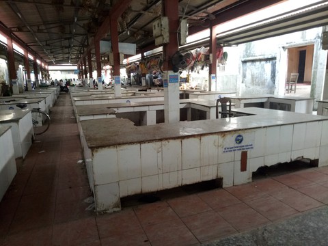 Xã cấm bán thịt heo, 120 quầy hàng của tiểu thương phải dẹp - Ảnh 2. Xã cấm bán thịt heo, 120 quầy hàng của tiểu thương phải dẹp - Ảnh 2.