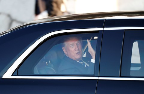 Ông Trump đến Nhật bàn về thương mại, Triều Tiên - Ảnh 3. Ông Trump đến Nhật bàn về thương mại, Triều Tiên - Ảnh 3.