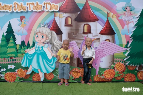 Bệnh nhi ung thư sôi nổi cùng ngày hội Những điều thần tiên - Ảnh 8. Bệnh nhi ung thư sôi nổi cùng ngày hội Những điều thần tiên - Ảnh 8.