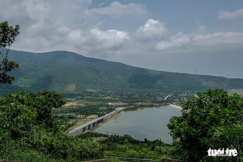 Lên đỉnh đèo Ngang khám phá ‘cổng trời’ bị lãng quên - Ảnh 10. Lên đỉnh đèo Ngang khám phá ‘cổng trời’ bị lãng quên - Ảnh 10.