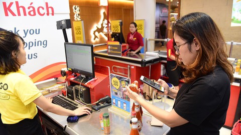 5 triệu tài khoản ví điện tử phải khai lại thông tin? - Ảnh 1. 5 triệu tài khoản ví điện tử phải khai lại thông tin? - Ảnh 1.
