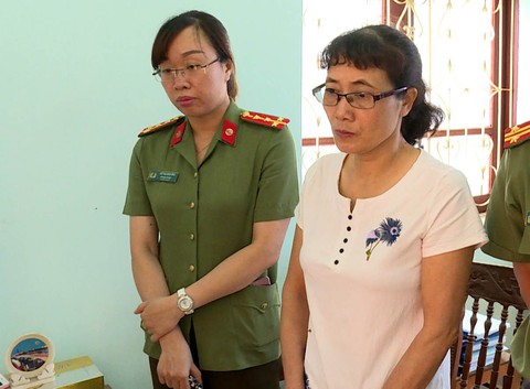 Gian lận điểm thi ở Sơn La: Muốn điểm nào, được điểm đó - Ảnh 1. Gian lận điểm thi ở Sơn La: Muốn điểm nào, được điểm đó - Ảnh 1.