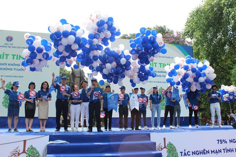165.000 trẻ em dưới 5 tuổi tử vong mỗi năm vì hút thuốc lá thụ động - Ảnh 1. 165.000 trẻ em dưới 5 tuổi tử vong mỗi năm vì hút thuốc lá thụ động - Ảnh 1.