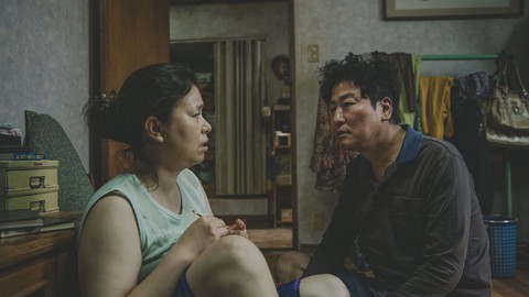 Parasite - Cành cọ vàng Cannes 2019 - bi thảm, hồi hộp và đẫm máu - Ảnh 7. Parasite - Cành cọ vàng Cannes 2019 - bi thảm, hồi hộp và đẫm máu - Ảnh 7.