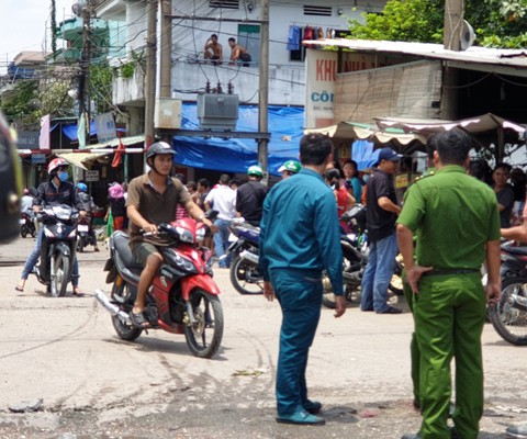3 người chết trong phòng trọ, chồng treo cổ, vợ mang thai có vết thương - Ảnh 3. 3 người chết trong phòng trọ, chồng treo cổ, vợ mang thai có vết thương - Ảnh 3.