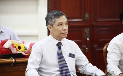 5 tháng miễn nhiệm, ông Lê Nguyễn Minh Quang vẫn chưa được thôi việc - Ảnh 1. 5 tháng miễn nhiệm, ông Lê Nguyễn Minh Quang vẫn chưa được thôi việc - Ảnh 1.