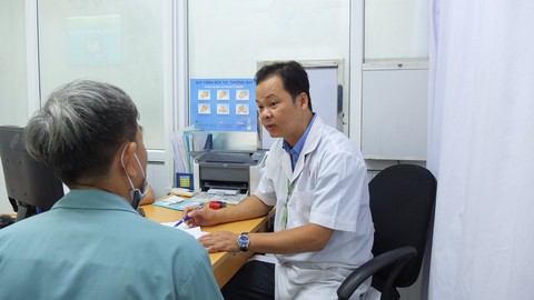 1.000 suất tầm soát miễn phí ung thư đại trực tràng - Ảnh 1. 1.000 suất tầm soát miễn phí ung thư đại trực tràng - Ảnh 1.