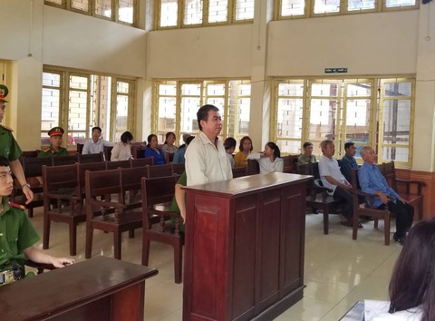 Kỳ án con giết mẹ mù: Tòa bất ngờ hoãn tuyên, tự thu thập chứng cứ - Ảnh 1. Kỳ án con giết mẹ mù: Tòa bất ngờ hoãn tuyên, tự thu thập chứng cứ - Ảnh 1.