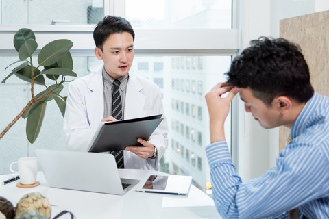 Đột quỵ tuổi 40: Dấu hiệu cảnh báo không thể bỏ qua - Ảnh 2. Đột quỵ tuổi 40: Dấu hiệu cảnh báo không thể bỏ qua - Ảnh 2.