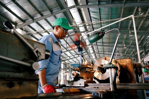 Bloomberg: Hàng Việt Nam nhập khẩu vào Mỹ tăng, có thể soán ngôi Ý, Pháp - Ảnh 1. Bloomberg: Hàng Việt Nam nhập khẩu vào Mỹ tăng, có thể soán ngôi Ý, Pháp - Ảnh 1.