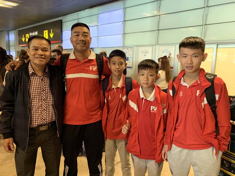 Cầu thủ nhí Việt đã đến Tây Ban Nha dự World Cup 2019 - Ảnh 1. Cầu thủ nhí Việt đã đến Tây Ban Nha dự World Cup 2019 - Ảnh 1.