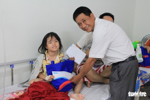 Tết thiếu nhi cho bệnh nhi ung thư ở Huế - Ảnh 1. Tết thiếu nhi cho bệnh nhi ung thư ở Huế - Ảnh 1.