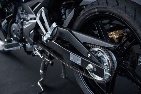 Exciter 150 phiên bản Monster Energy MotoGP: tăng tốc siêu tốc - Ảnh 4. Exciter 150 phiên bản Monster Energy MotoGP: tăng tốc siêu tốc - Ảnh 4.