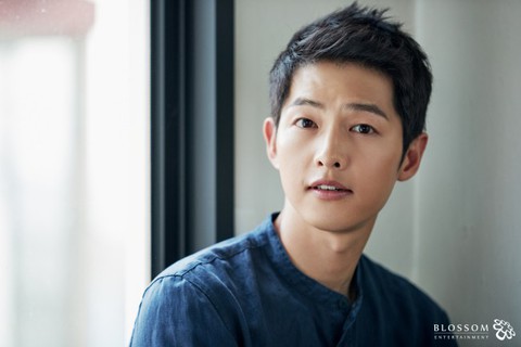 Song Joong Ki bác tin đồn ly hôn, nói Song Hye Kyo luôn ủng hộ chồng - Ảnh 3. Song Joong Ki bác tin đồn ly hôn, nói Song Hye Kyo luôn ủng hộ chồng - Ảnh 3.