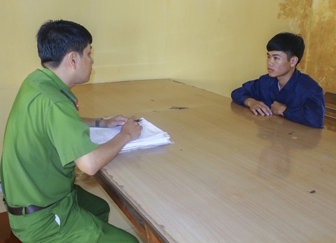 Bắt thanh niên quan hệ tình dục với bé gái dưới 16 tuổi - Ảnh 1. Bắt thanh niên quan hệ tình dục với bé gái dưới 16 tuổi - Ảnh 1.