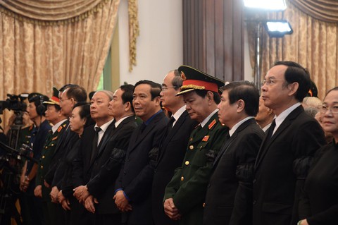 Lễ viếng nguyên Chủ tịch nước Lê Đức Anh - Ảnh 10. Lễ viếng nguyên Chủ tịch nước Lê Đức Anh - Ảnh 10.