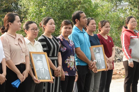 Tiễn đưa nguyên Chủ tịch nước Lê Đức Anh về nơi an nghỉ ngàn thu - Ảnh 15. Tiễn đưa nguyên Chủ tịch nước Lê Đức Anh về nơi an nghỉ ngàn thu - Ảnh 15.