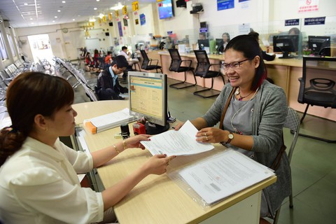 Bạn có ủng hộ bắt đầu làm việc từ 8h30? - Ảnh 1. Bạn có ủng hộ bắt đầu làm việc từ 8h30? - Ảnh 1.