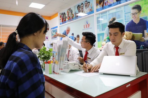 UEF hút thí sinh trong ngày đầu nhận hồ sơ xét tuyển học bạ - Ảnh 2. UEF hút thí sinh trong ngày đầu nhận hồ sơ xét tuyển học bạ - Ảnh 2.
