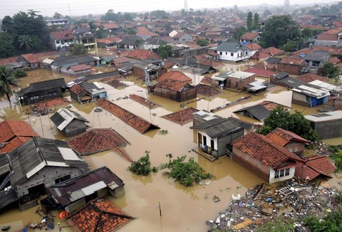 Jakarta chìm nhanh nhất thế giới, TP.HCM đứng thứ 3 - Ảnh 3. Jakarta chìm nhanh nhất thế giới, TP.HCM đứng thứ 3 - Ảnh 3.