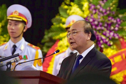 Đưa linh cữu nguyên Chủ tịch nước Lê Đức Anh vào TP.HCM an táng - Ảnh 2. Đưa linh cữu nguyên Chủ tịch nước Lê Đức Anh vào TP.HCM an táng - Ảnh 2.