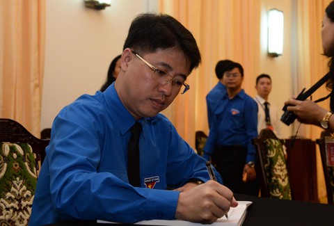 Lễ viếng nguyên Chủ tịch nước Lê Đức Anh - Ảnh 15. Lễ viếng nguyên Chủ tịch nước Lê Đức Anh - Ảnh 15.