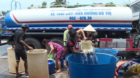 Bộ yêu cầu, Hậu Giang vẫn chưa báo cáo vụ ô nhiễm trên sông Cái Lớn - Ảnh 2. Bộ yêu cầu, Hậu Giang vẫn chưa báo cáo vụ ô nhiễm trên sông Cái Lớn - Ảnh 2.