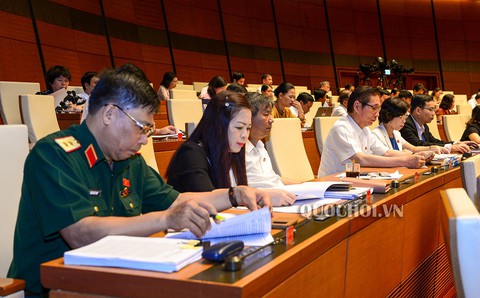 Vụ gian lận thi cử: Bộ trưởng Phùng Xuân Nhạ nhận trách nhiệm - Ảnh 1. Vụ gian lận thi cử: Bộ trưởng Phùng Xuân Nhạ nhận trách nhiệm - Ảnh 1.