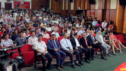 Ăn ngủ cùng Liên hoan phim tài liệu châu Âu - Việt Nam - Ảnh 1. Ăn ngủ cùng Liên hoan phim tài liệu châu Âu - Việt Nam - Ảnh 1.