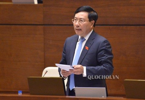 Phó thủ tướng Phạm Bình Minh lần đầu trả lời chất vấn trước Quốc hội - Ảnh 1. Phó thủ tướng Phạm Bình Minh lần đầu trả lời chất vấn trước Quốc hội - Ảnh 1.