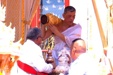 Nhà vua Thái Maha Vajiralongkorn đăng cơ - Ảnh 3. Nhà vua Thái Maha Vajiralongkorn đăng cơ - Ảnh 3.