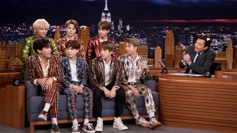Boy With Luv của BTS phá kỷ lục với 250 triệu lượt xem trong 21 ngày - Ảnh 4. Boy With Luv của BTS phá kỷ lục với 250 triệu lượt xem trong 21 ngày - Ảnh 4.